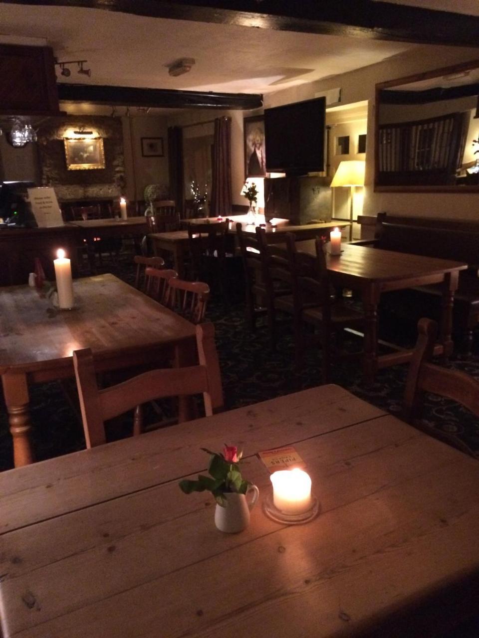 The Radnor Arms Otel Malmesbury Dış mekan fotoğraf
