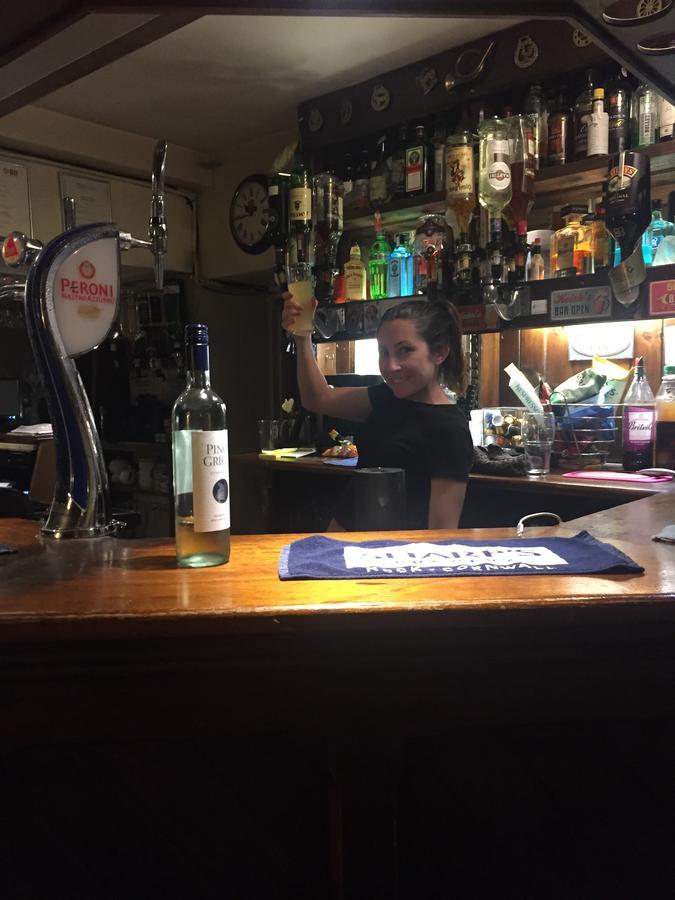 The Radnor Arms Otel Malmesbury Dış mekan fotoğraf