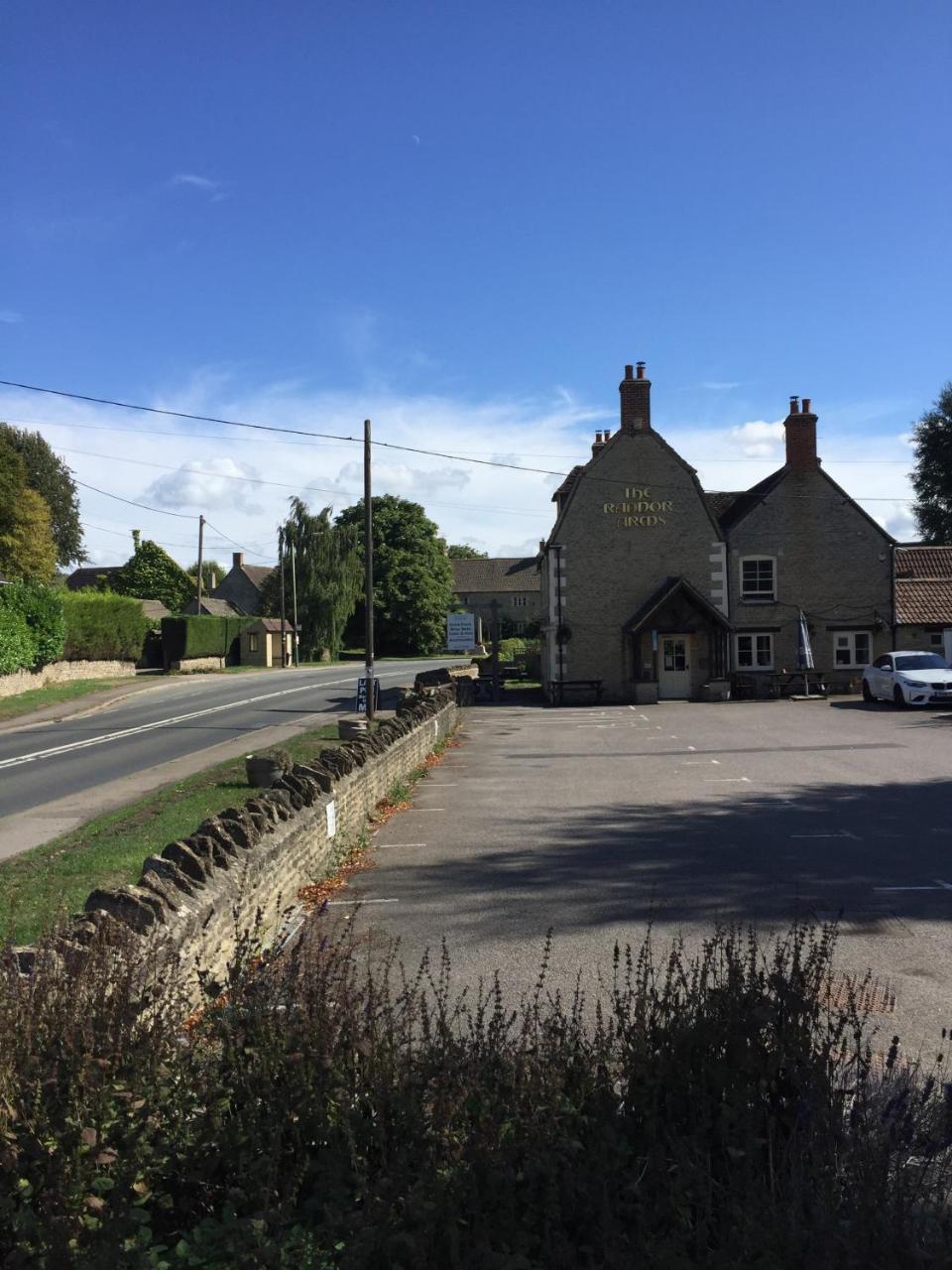 The Radnor Arms Otel Malmesbury Dış mekan fotoğraf